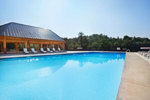 5. Crowne Plaza Resort Asheville