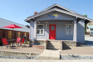 5. Deep Water Inn