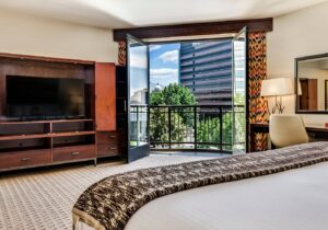 5. Hotel 43