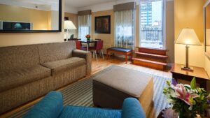 6. Best Western Plus Hospitality House