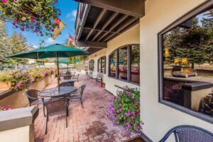 6. Best Western Tyrolean Lodge
