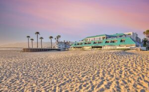 6. SeaVenture Beach Hotel