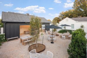 6. Whitetail Court Hotel