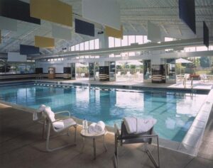 7. Eaglewood Resort & Spa