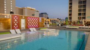 7. Plaza Hotel & Casino