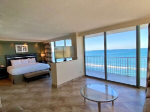 7. Radisson Suite Hotel Oceanfront