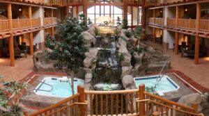 8. C'mon Inn Hotel & Suites
