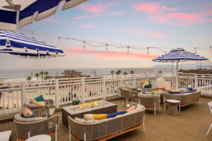 8. Inn at the Pier Pismo Beach, Curio Collection by Hilton