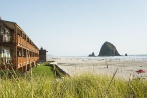 2. Surfsand Resort