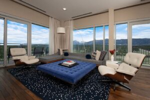 3. Hotel Polaris