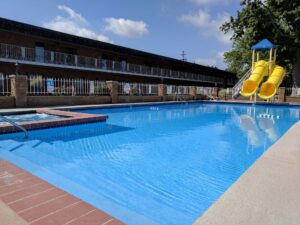 3. South Shore Inn