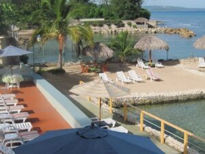 4. Piper’s Cove Resort