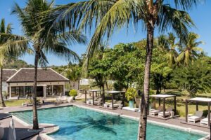 4. Royal Beach Hotel & Spa