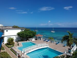 7. Hibiscus Lodge Hotel