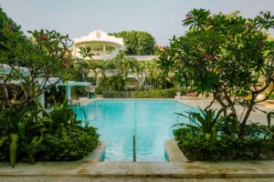 8. Tamarindo Diria Beach Resort