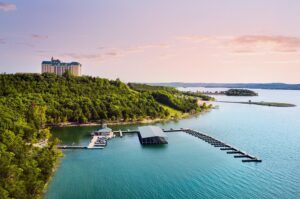best Branson lake resorts