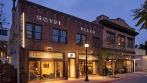 6. Hotel Cerro