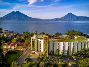 8. Porta Hotel Del Lago