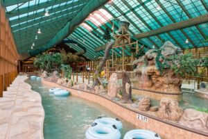 best hotels in Pigeon Forge with indoor water park