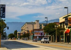 closest airport to Pasadena CA