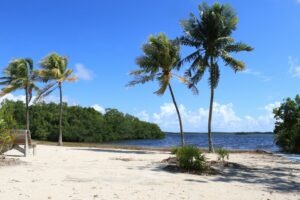closest airports to Key Largo FL