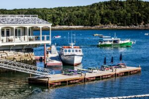 closest airports to bar harbor maine