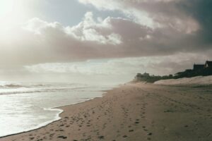 closest airports to vero beach florida