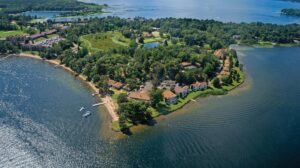 1. Madden's on Gull Lake