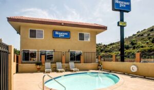 1. Rodeway Inn San Diego Near Qualcomm Stadium