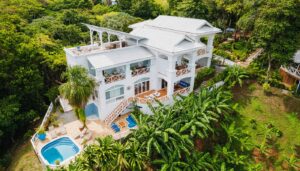2. Blue Roatan Resort