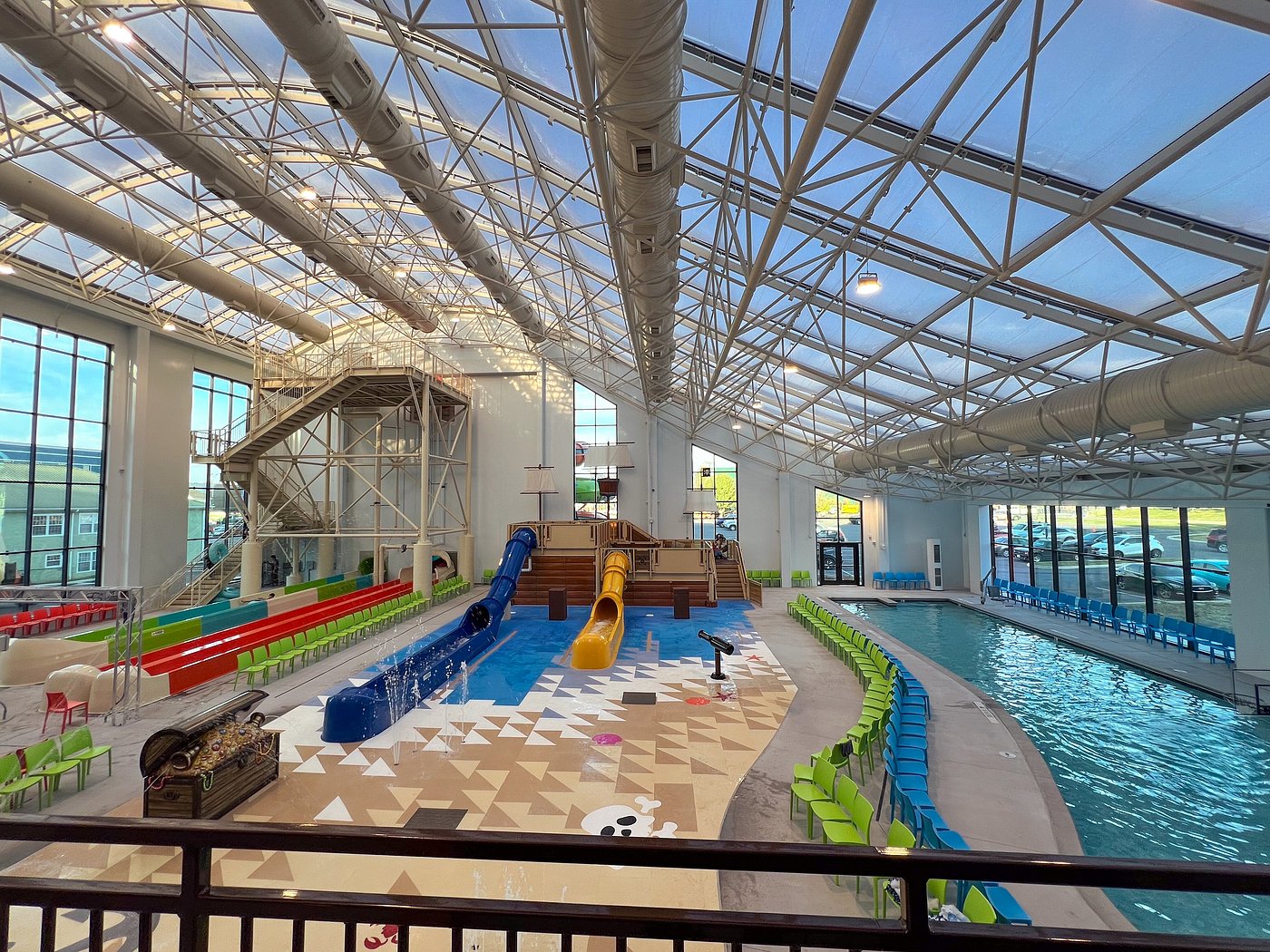 The 6 Best Pigeon Forge Hotels with Indoor Water Park | Slides & Lazy ...
