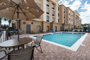 2. Hampton Inn & Suites Navarre