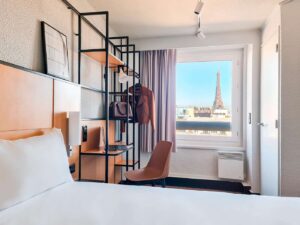 8. ibis Paris Tour Eiffel Cambronne