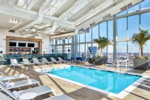 6. Embassy Suites by Hilton Nashville Downtown