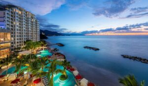 6. Hilton Puerto Vallarta Resort All-Inclusive