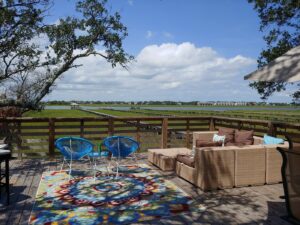 6. Riverside Inn and Cottages