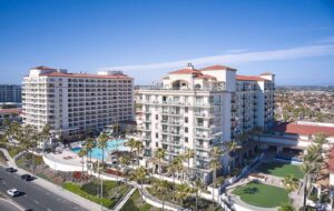 6. The Waterfront Beach Resort, A Hilton Hotel