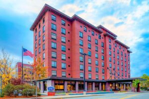 1. Hampton Inn & Suites Pittsburgh-Downtown