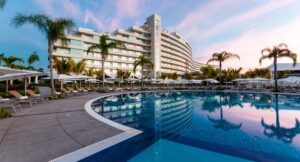 2. Palacio Mundo Imperial