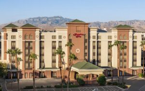 3. Hampton Inn Tropicana