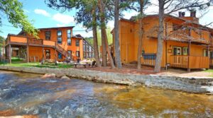 4. Murphy's River Lodge