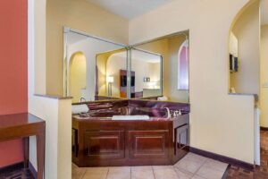 5. Comfort Suites - Near the Galleria