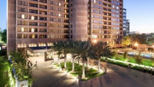 7. DoubleTree by Hilton Hotel & Suites Houston by the Galleria
