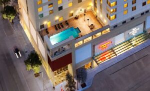 8. Hampton Inn Houston Downtown