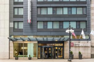 8. Hilton Garden Inn Chicago Downtown Riverwalk