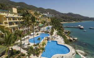 best resorts in Acapulco Mexico