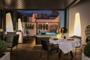 1. Niepce Paris Hotel, Curio Collection by Hilton