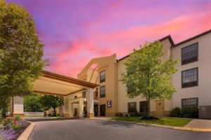 2. Comfort Suites near Penn State