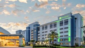 3. Holiday Inn Orlando International Drive - ICON by IHG