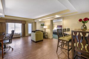 7. Holiday Inn Resort Orlando Lake Buena Vista